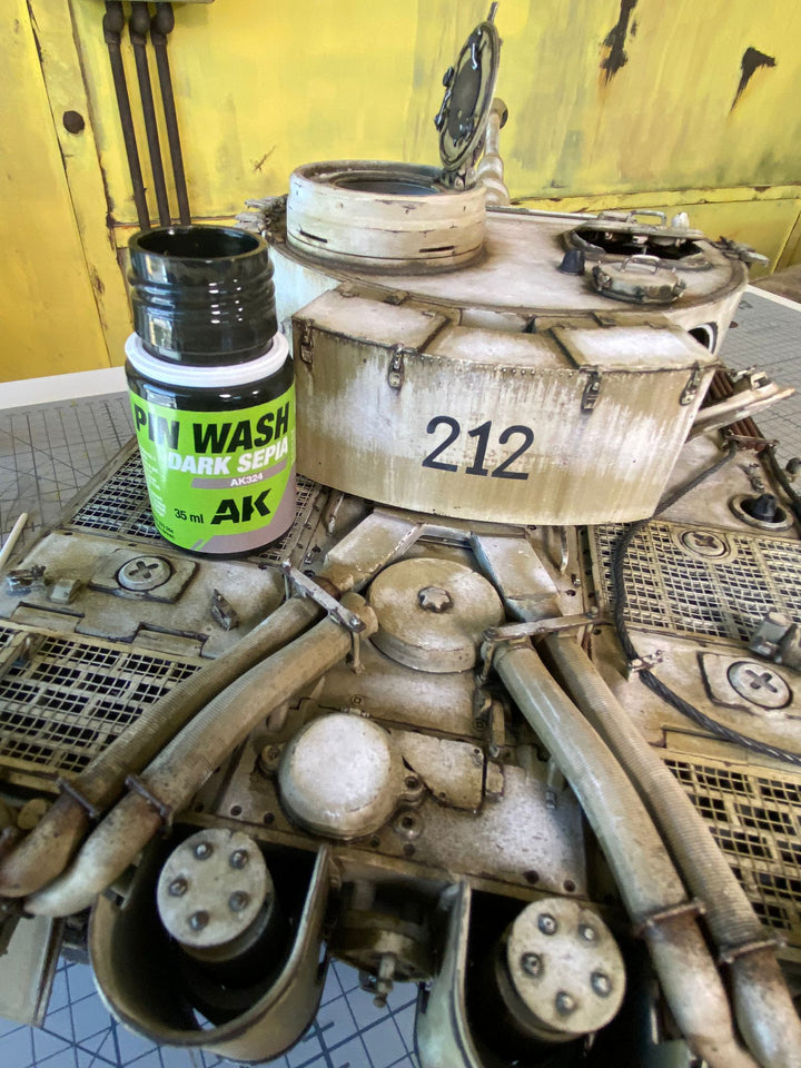 Enamel: Pin Wash - Dark Sepia (AK Interactive) (AK324)