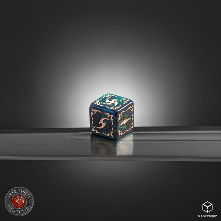 Tribal Dice Set: Blue-green & Beige (Q-Workshop) (STRB02)