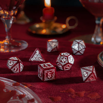 Bloodsucker Dice Set: Scarlet (Q-Workshop) (SBSU02)