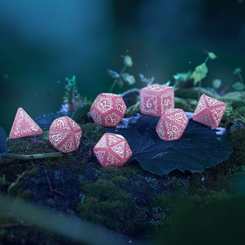 Elvish Shimmering pink & White Dice Set (Q-Workshop) (SELV11)