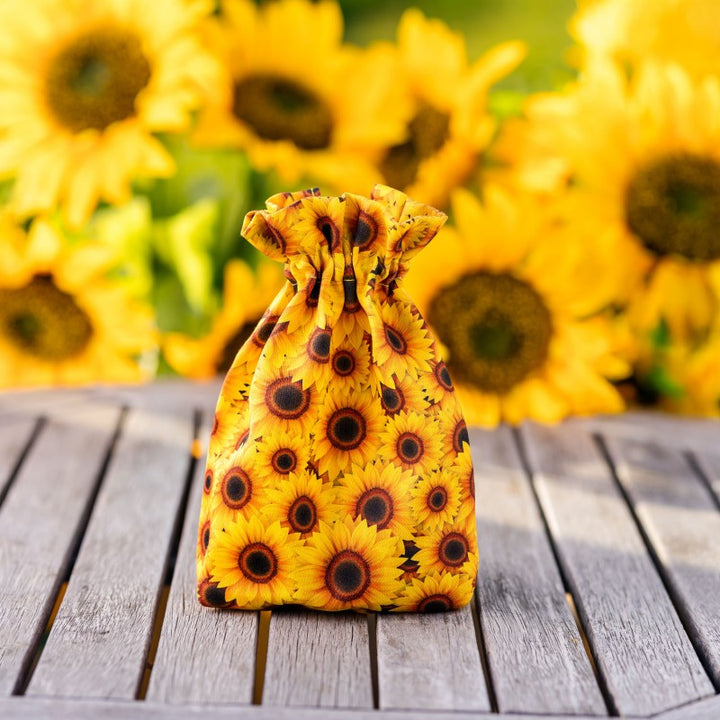 Full Art Dice Pouch: Sunflower (Q-Workshop) (BWSPSUNF201)