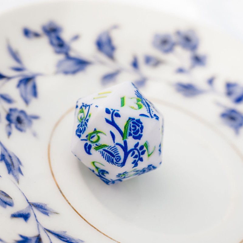 Full Art Dice Set: Porcelain (Q-Workshop) (SWSPPORC)