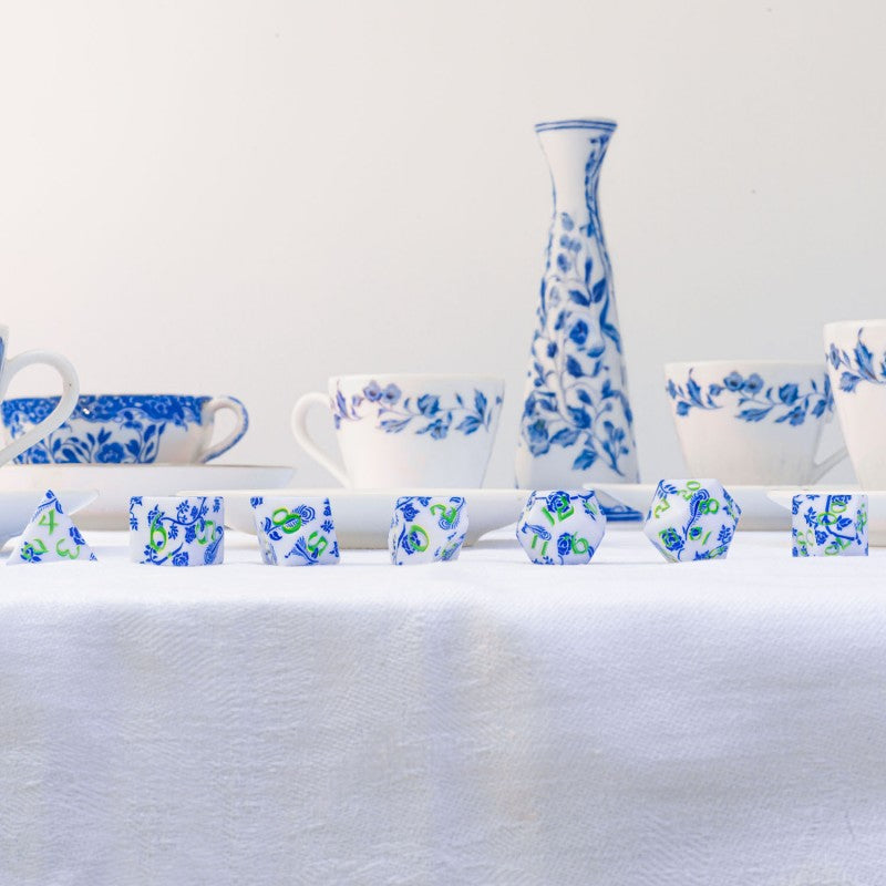 Full Art Dice Set: Porcelain (Q-Workshop) (SWSPPORC)
