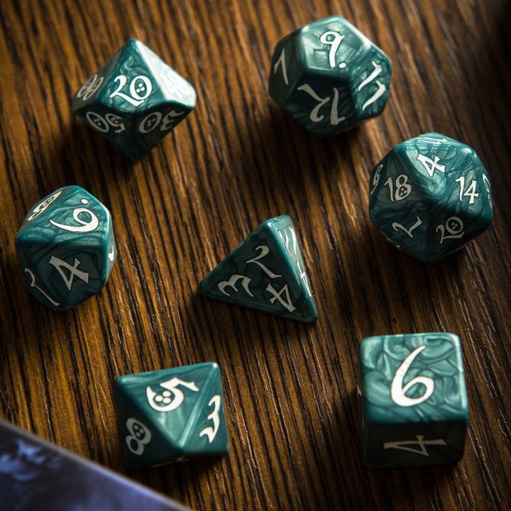 Classic RPG Stormy & white Dice Set (7) (Q-Workshop) (SCLE1A)