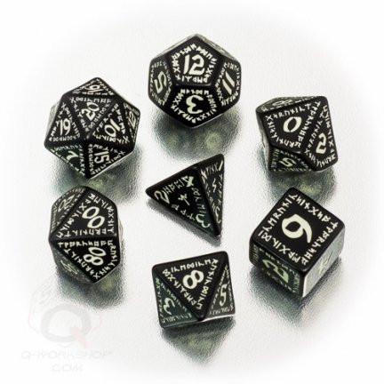 Q-Workshop Runic