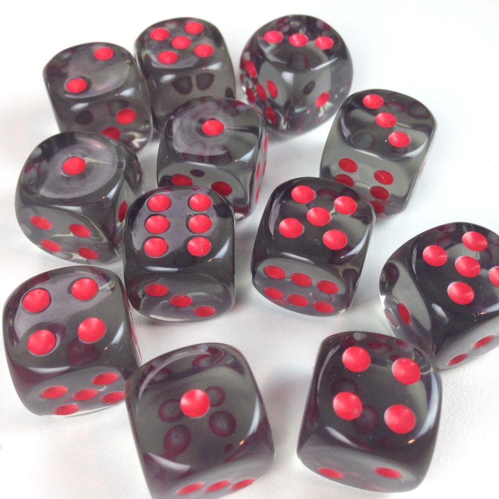 Translucent 16mm D6 smoke m/rød terninger (Chessex) (23618)